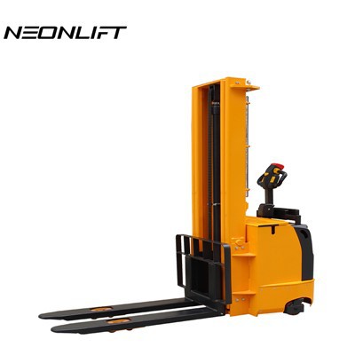 Penanganan Material Stacker Pallet Listrik